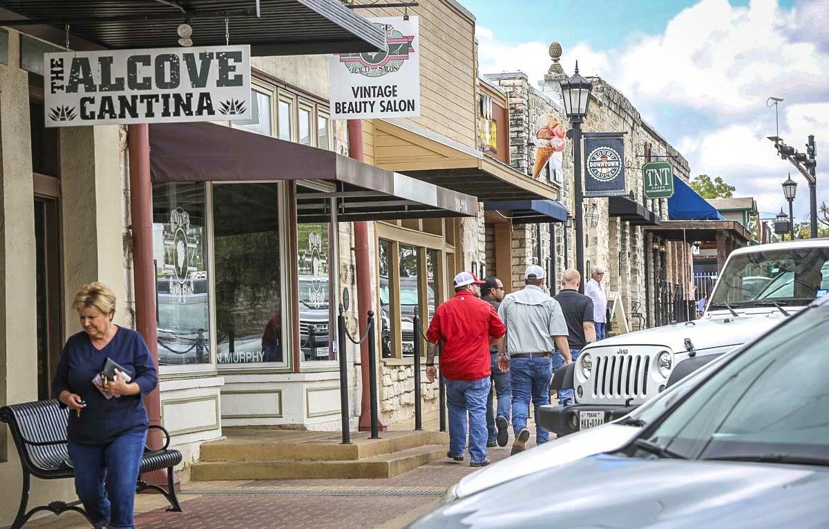 Downtown businesses in Round Rock invite curious shoppers.