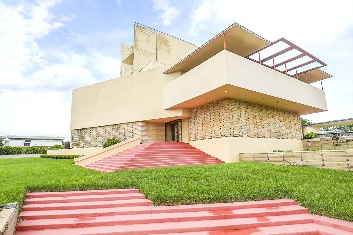 Florida Southern Wright tower steps-edit