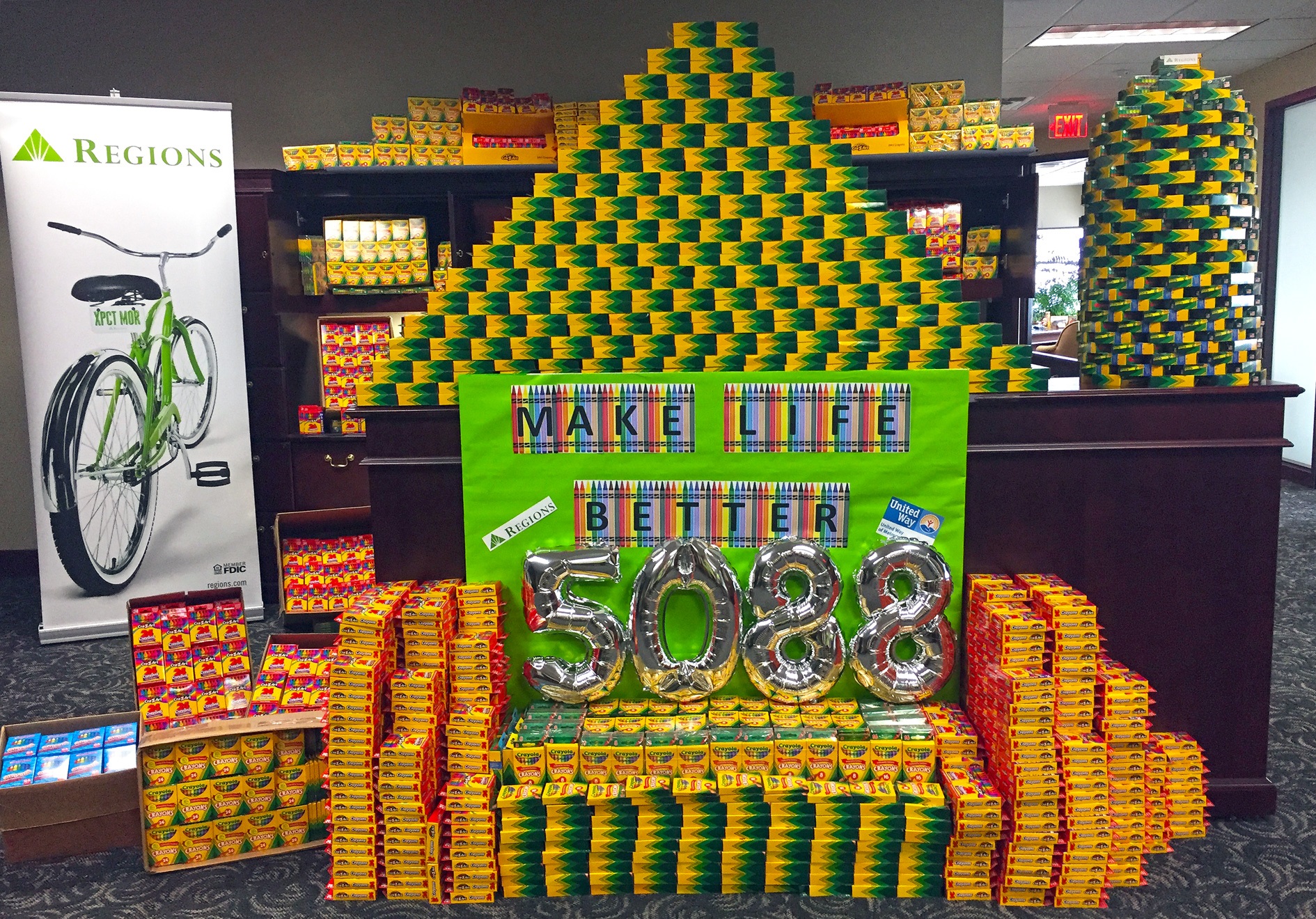 a display created with crayon boxes
